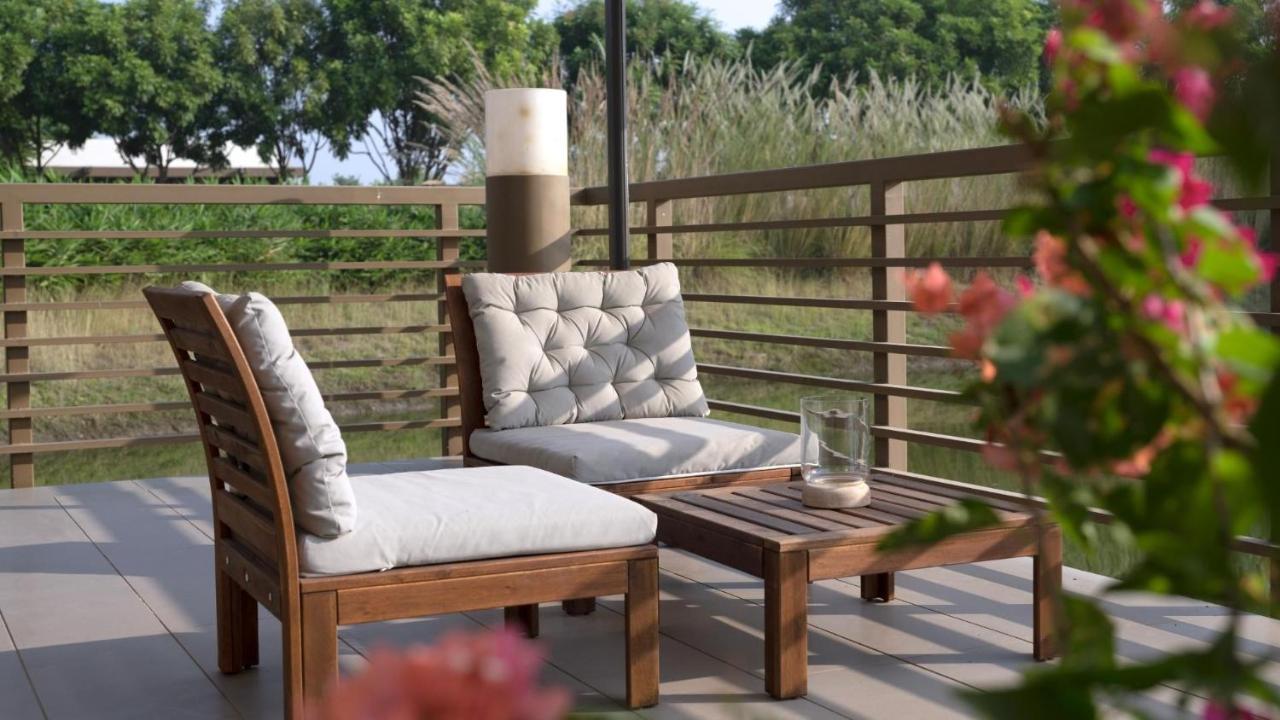 Life At Repose- Lake Villas Resort & Club Chor Warodra Esterno foto
